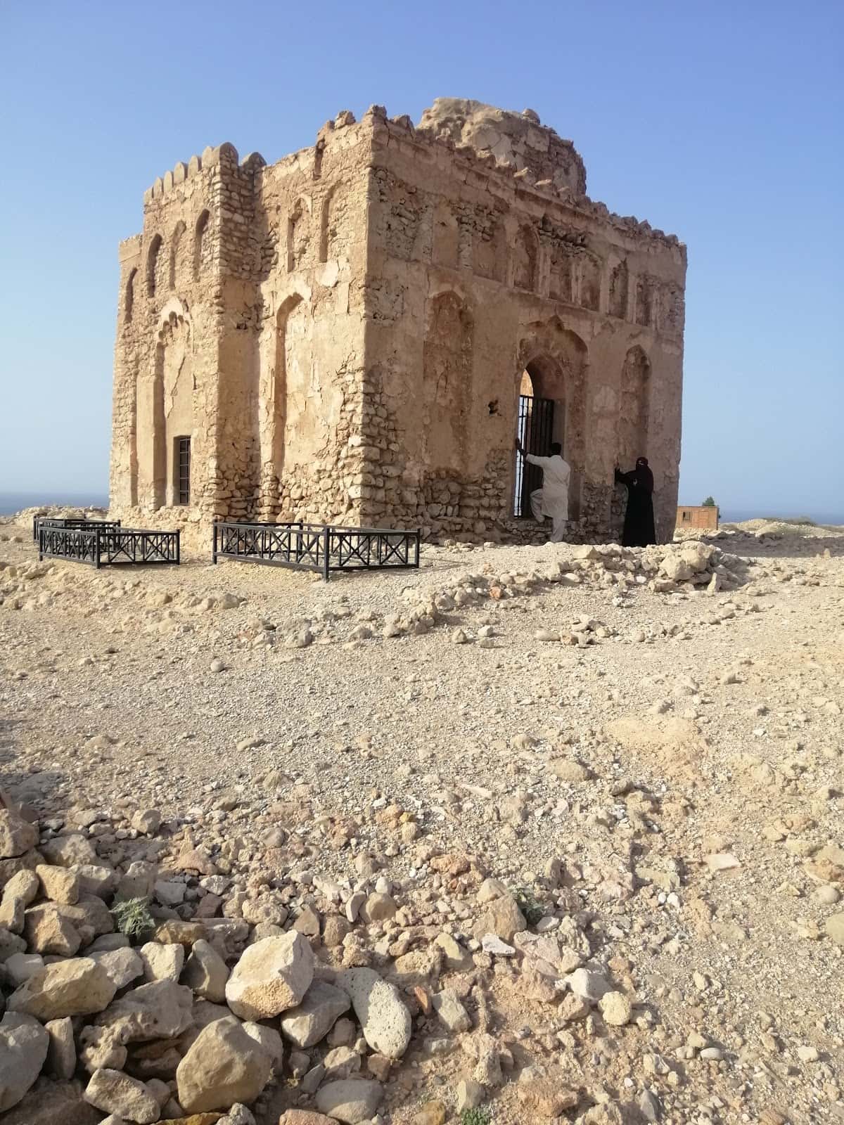 Qalhat For Primary Educatin - Sur, Ash Sharqiyah South - School in Oman