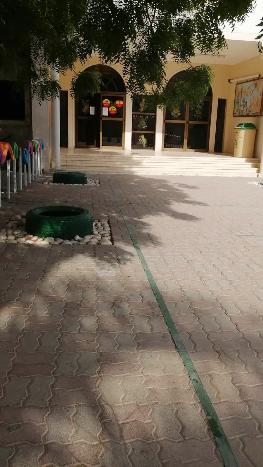 AL-Waleed Bin Abdulmalek School - Photo 1 of 1