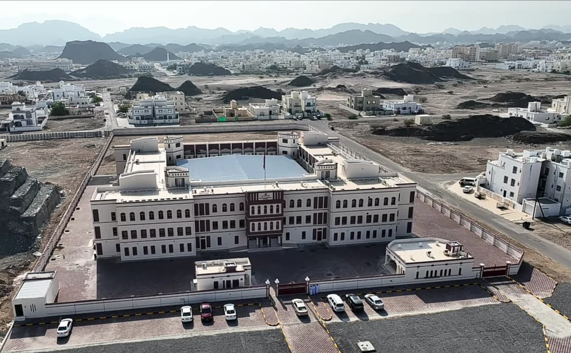 Juwaireya Bint Abisufyan School - School Building