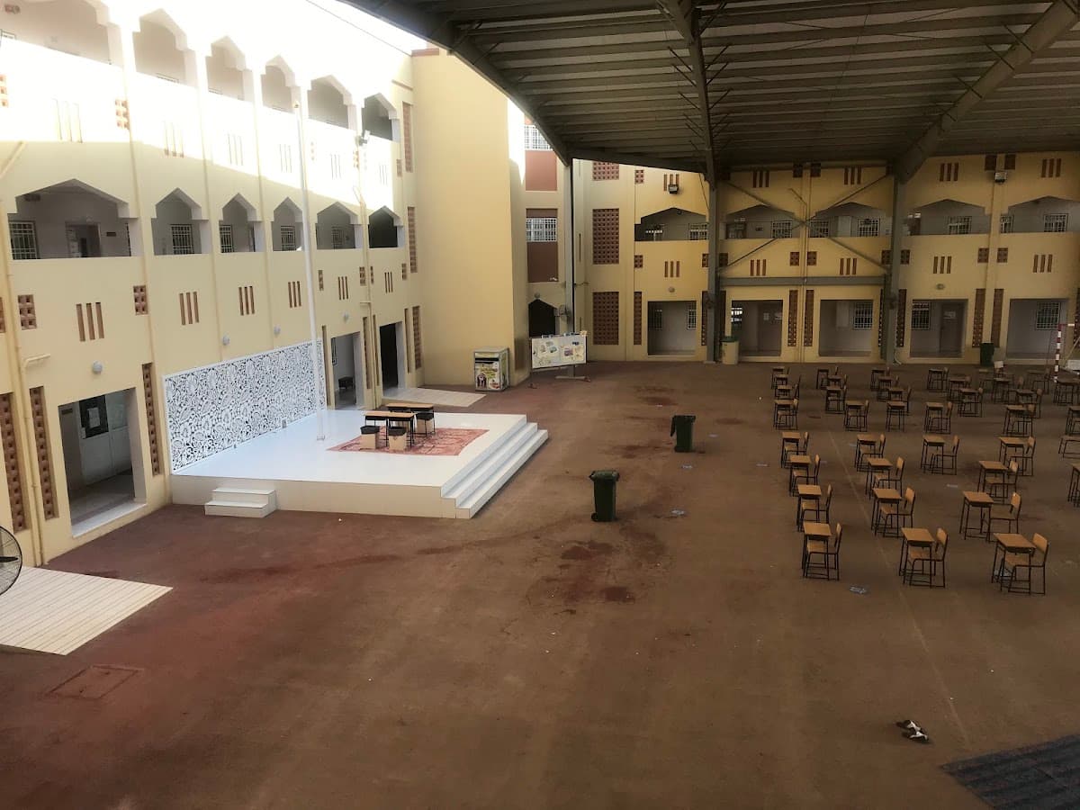 Safia Bint Al-Khatab School - Photo 1 of 3