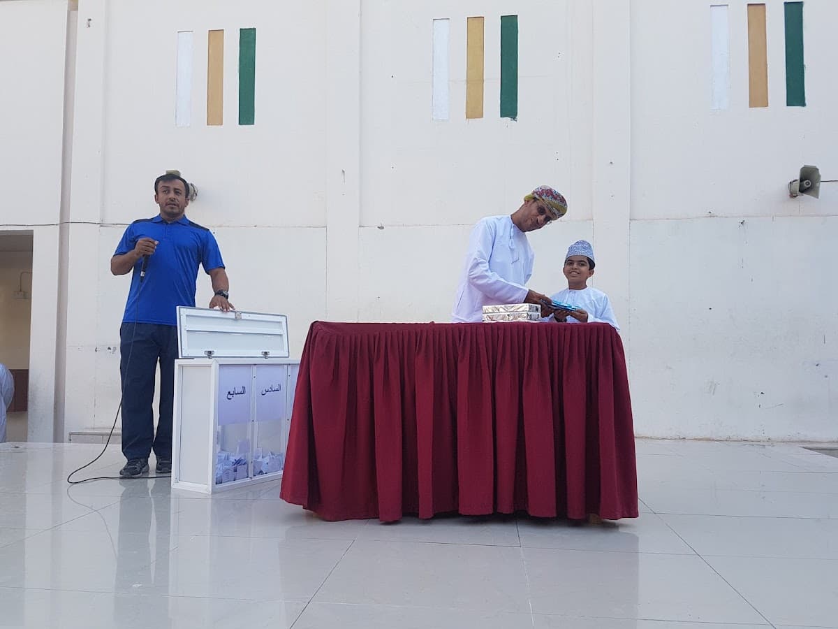 Al Sheikh Naser Bin Rashid Al Karousi For Primary Education - Photo 2 of 3