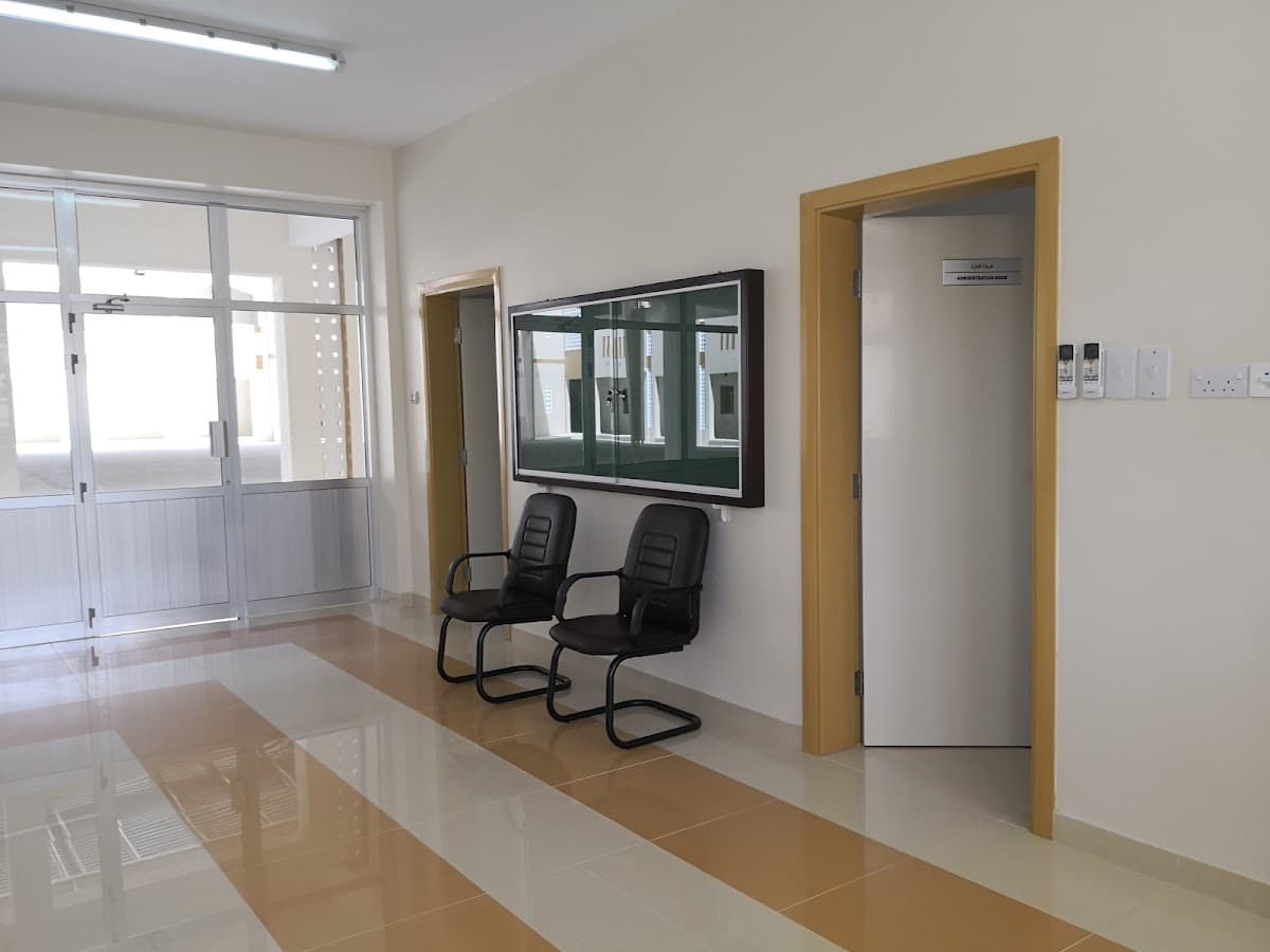 Shail Bin Amro Al-Amri School - Photo 1 of 3