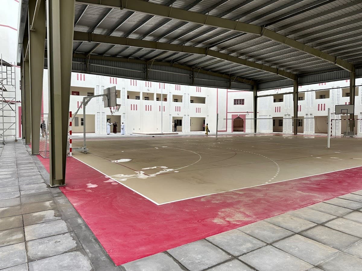 Humra Bint Rawaha School - Photo 1 of 3