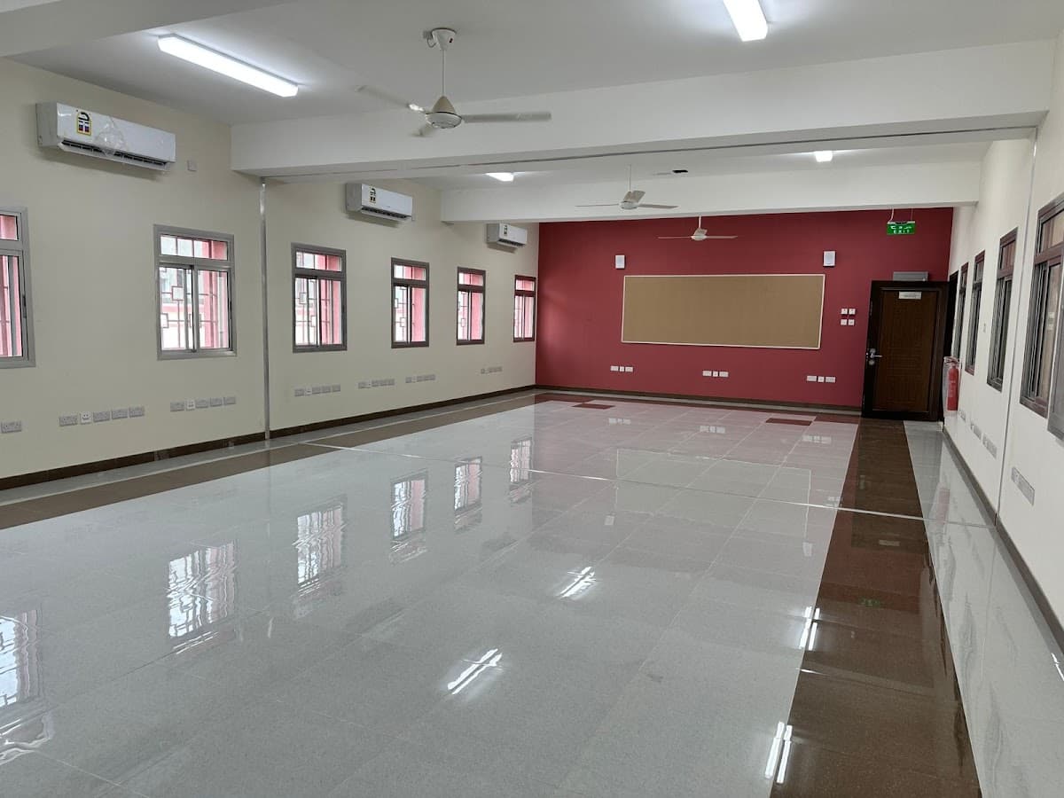 Humra Bint Rawaha School - Photo 2 of 3