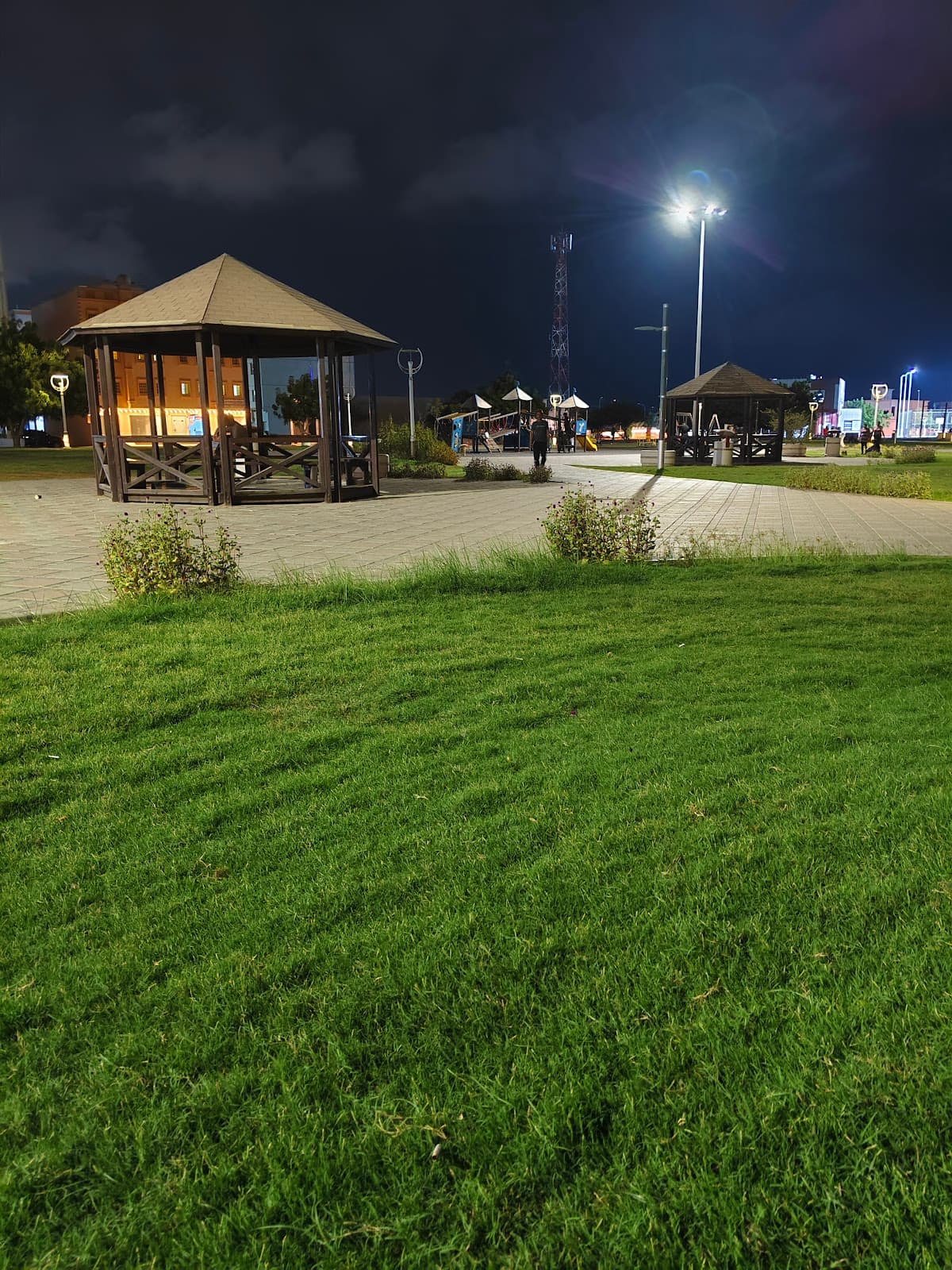 Al Ensaf - Photo 3 of 3