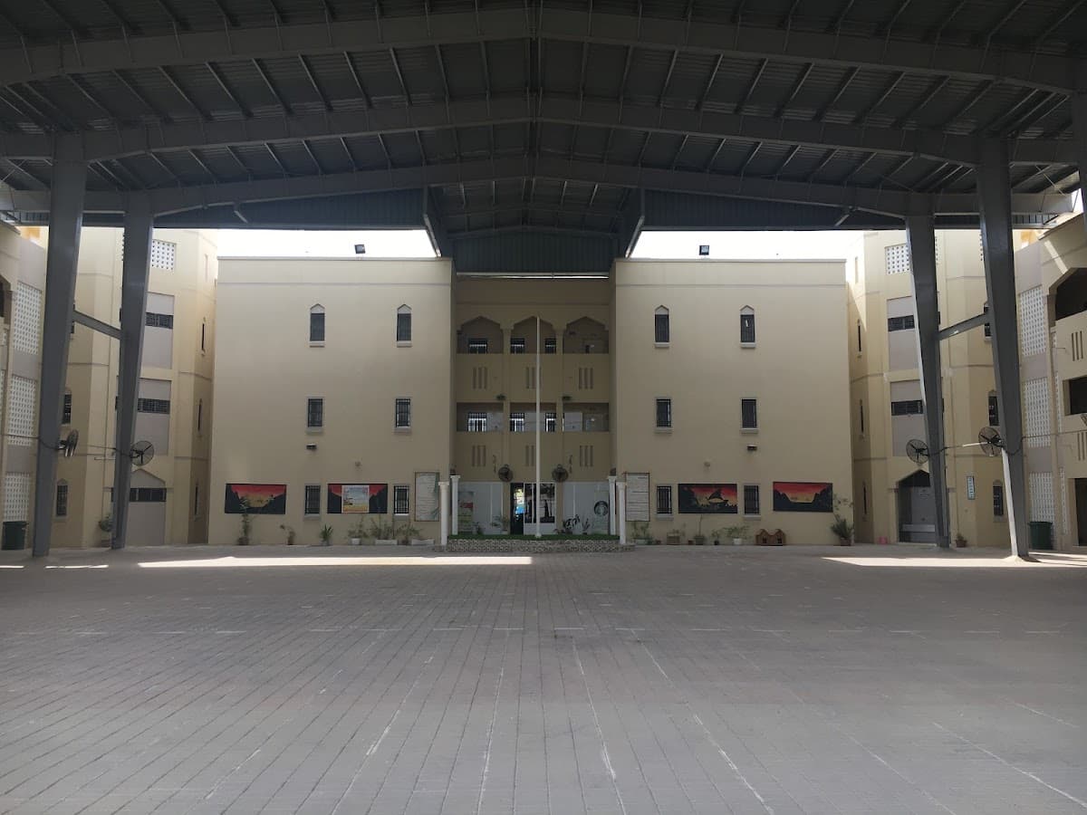 Yaarob Bin Blarab - Photo 2 of 3