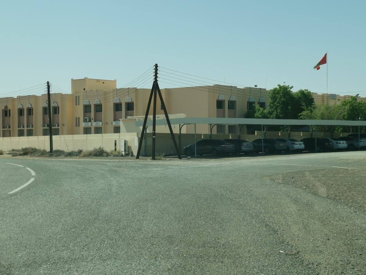 Omaima Bint Abd-ALmotalib School - School Building