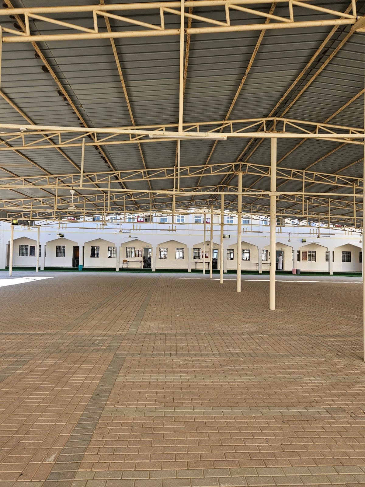 Al Imam Barakat Bin Mohammed School - Photo 2 of 3