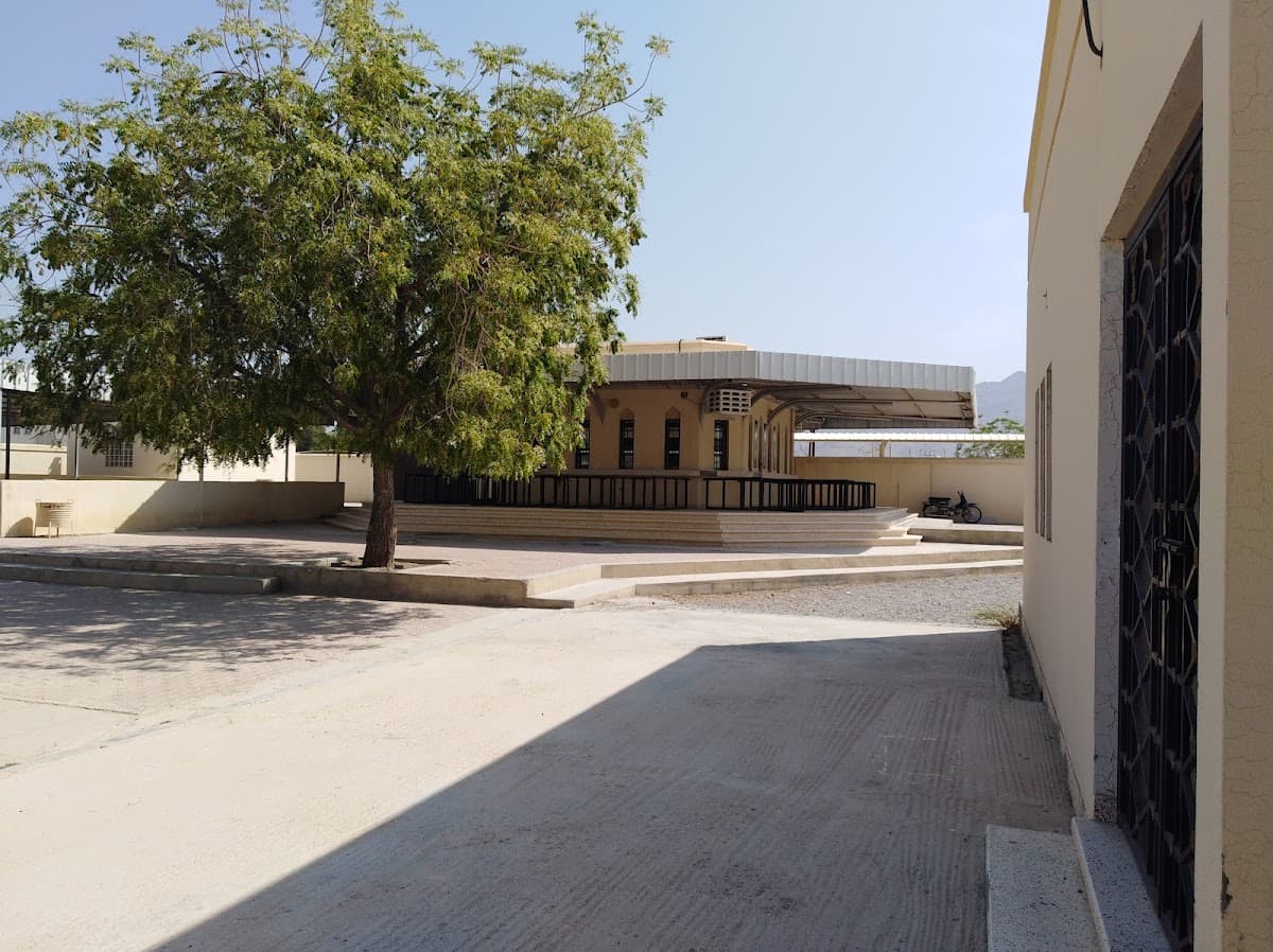 Al Bashir Bin Al Mundher For Primary Boys - Photo 3 of 3