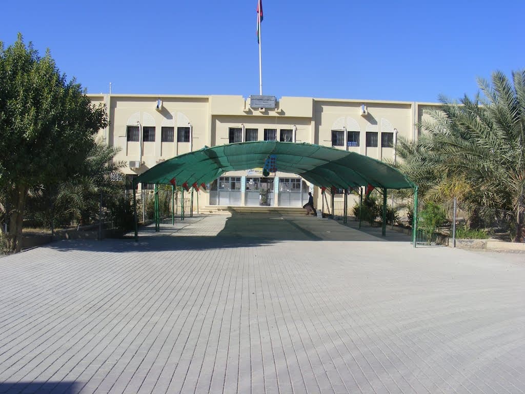 Flaj Dares School - Nizwa, Ad Dakhiliyah - School in Oman