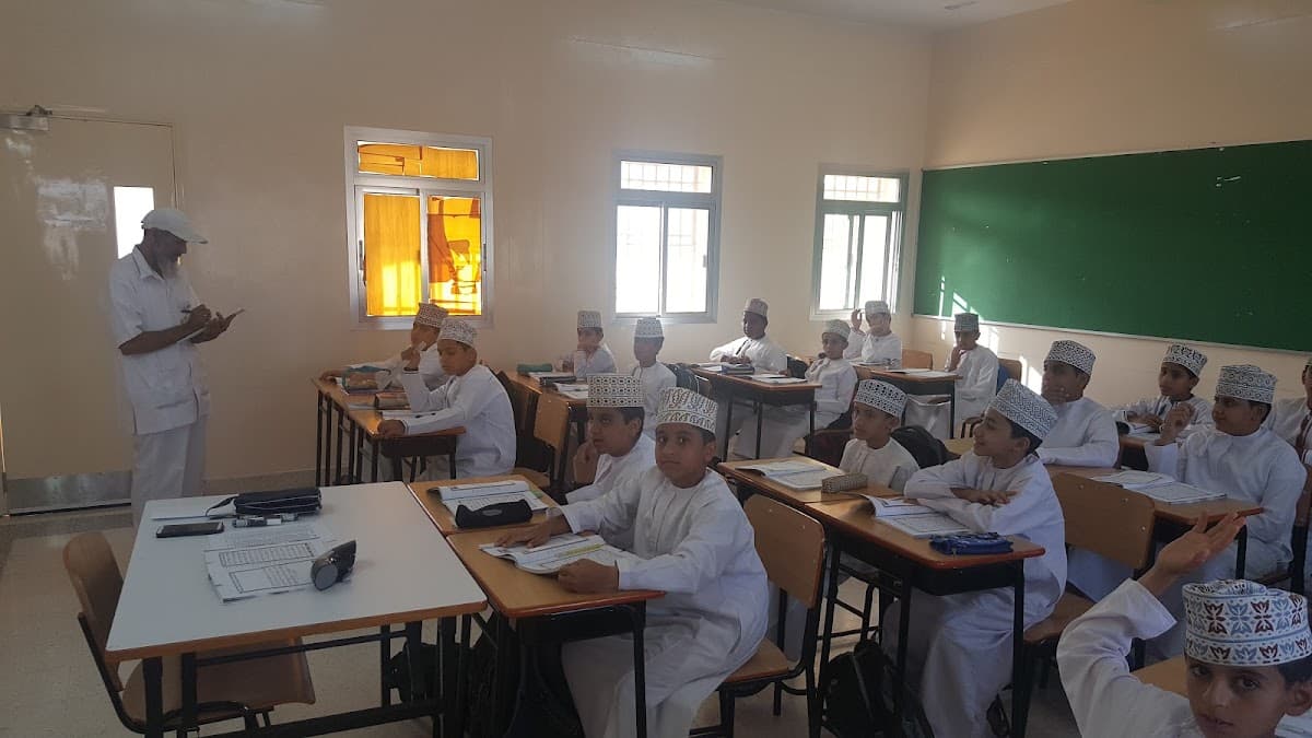 Ahmed Bin Abdullah Alkinidi School - Photo 2 of 3