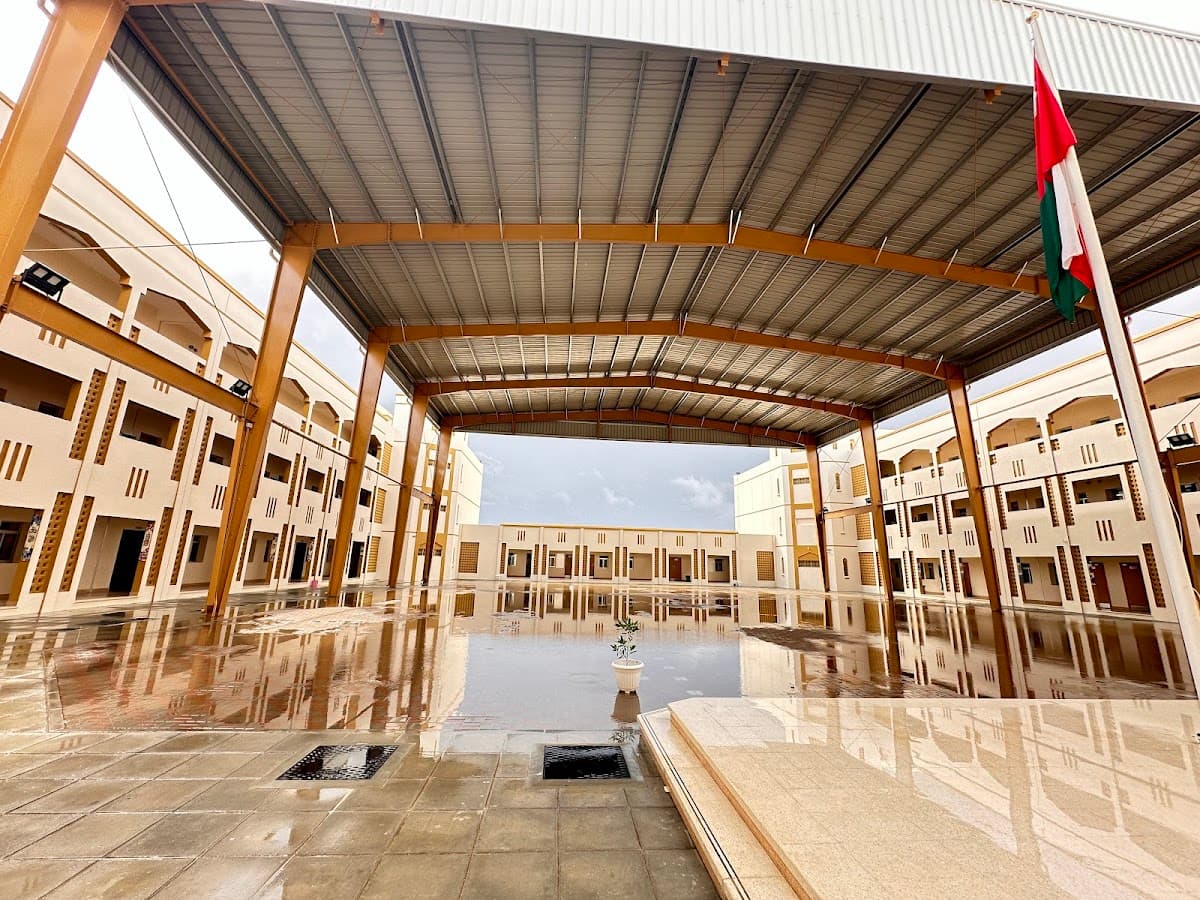Al-Sha'atha Bint Jaber School - School Building