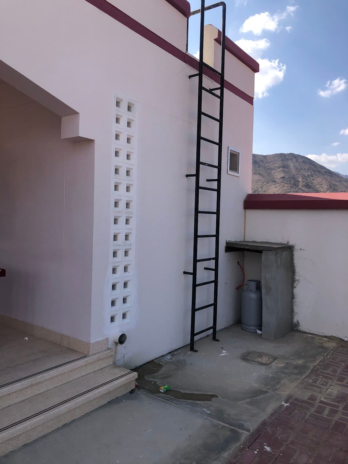 Aldeser School - Photo 2 of 2