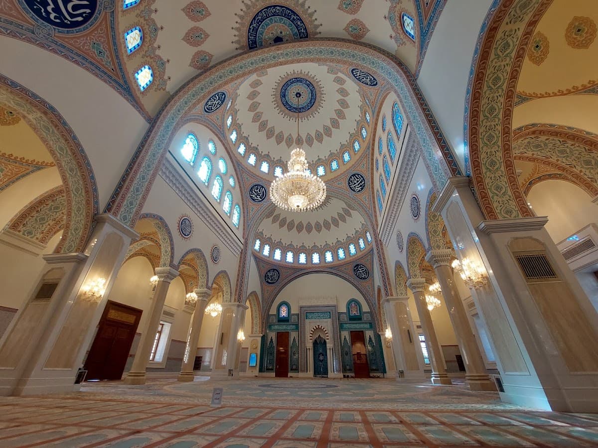 Al'Sultan Saeed bin Taymoor School - Photo 1 of 3