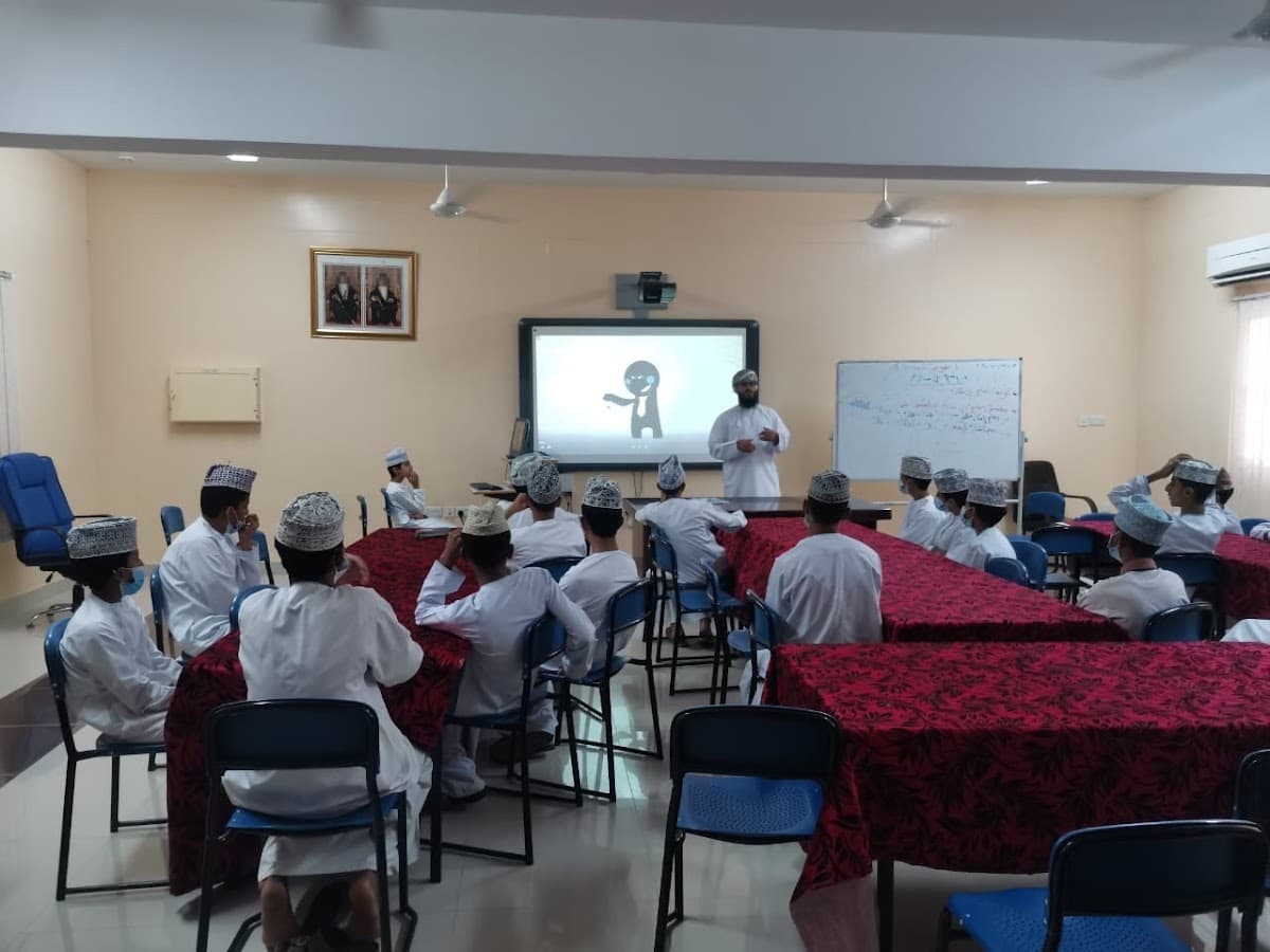 Al-Sheikh Hilal Bin Said Bani Oraba School - Photo 2 of 3