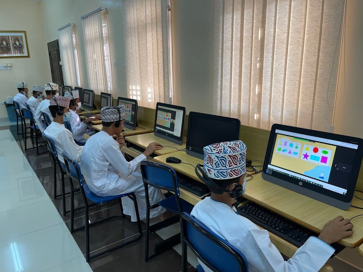 Al-Sheikh Hilal Bin Said Bani Oraba For Primary Education - Photo 4 of 3