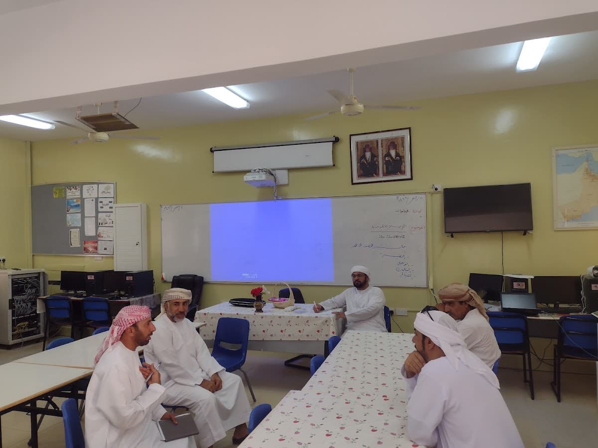 Yazid Bin AlMuhallab Basic Education for Boys(5-12 - School Building