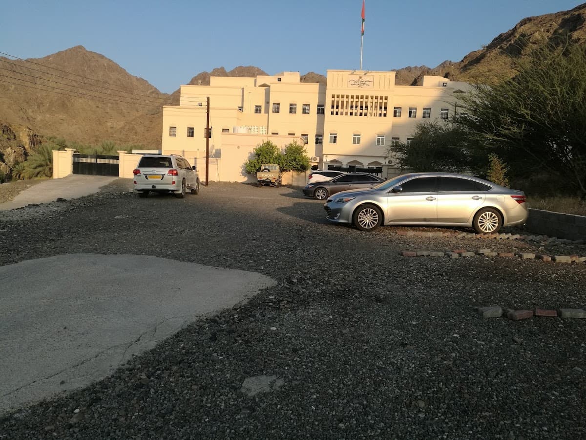 (Wadi Al-Haywal for Basic Education Grades (1-12 - Photo 2 of 3