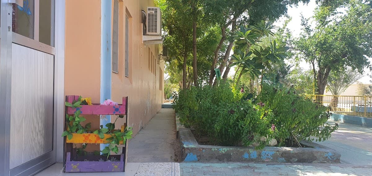 Um Ateya Al Ensaria School - Photo 1 of 3