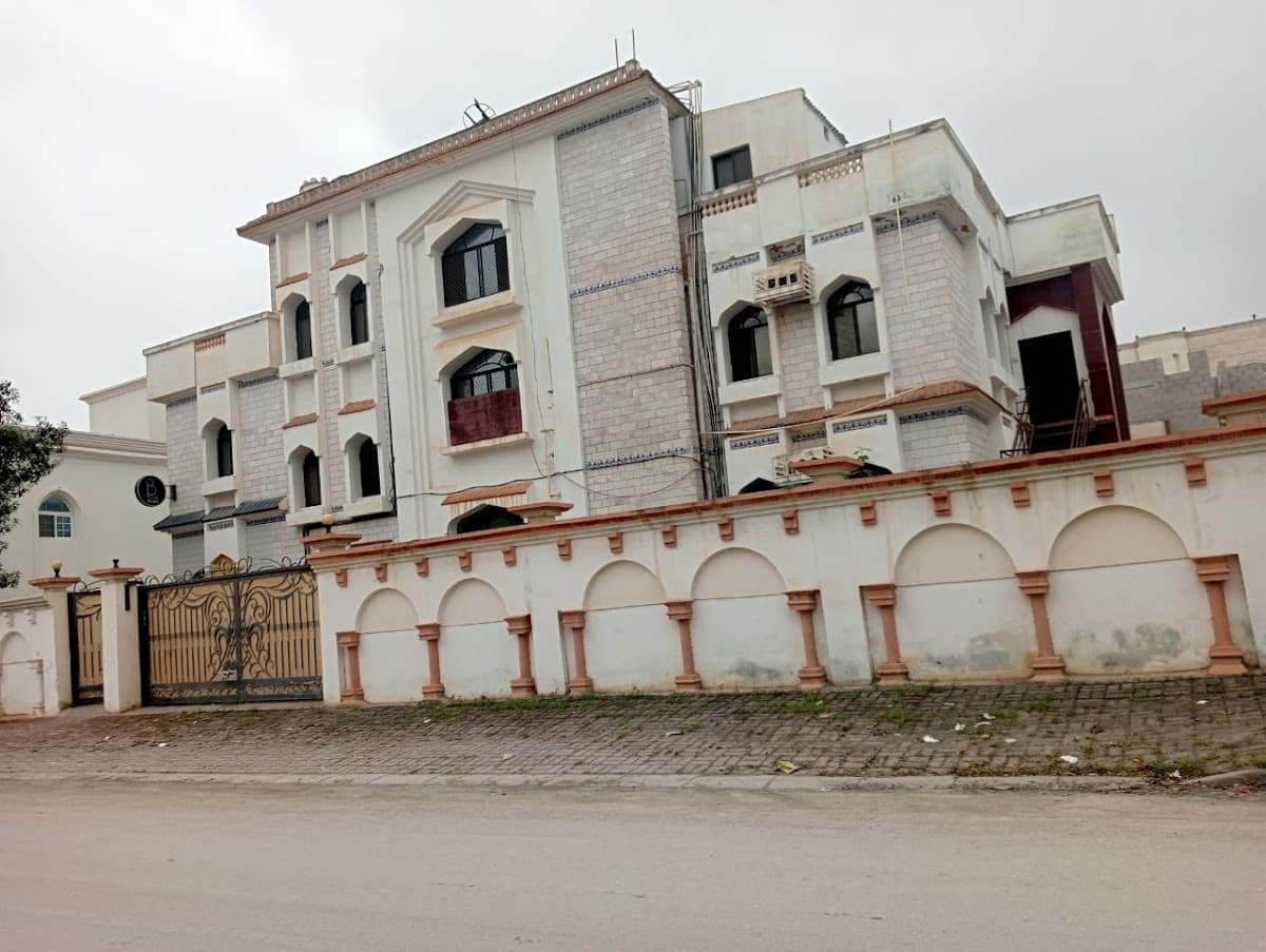 Al-karif School - Photo 2 of 3