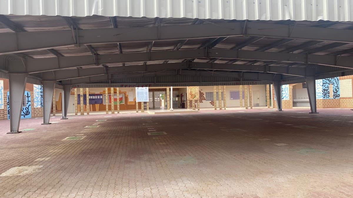 Al-Mothafah for Primary Education - School Building