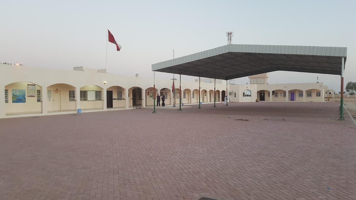 AL-Shasir School - Photo 1 of 3