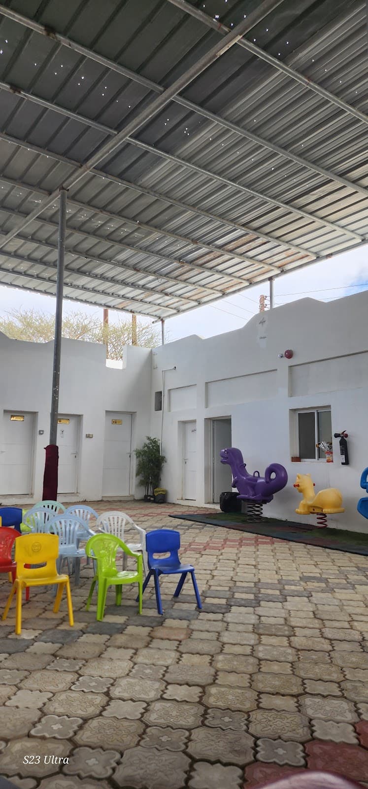 مدرسة منارة الضياء الخاصة - School Building