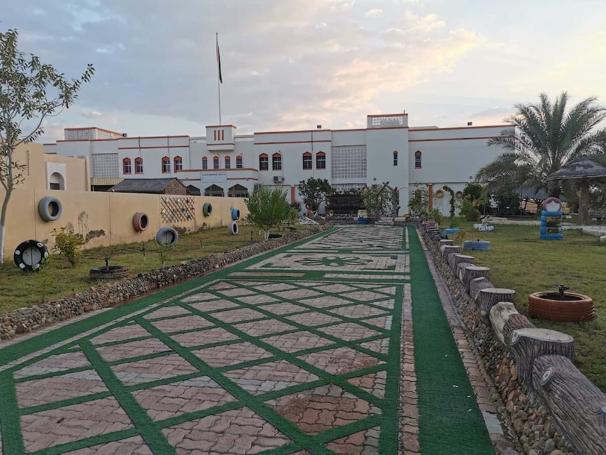 Anwar Almarefa School - Shinas, Al Batinah North - School in Oman
