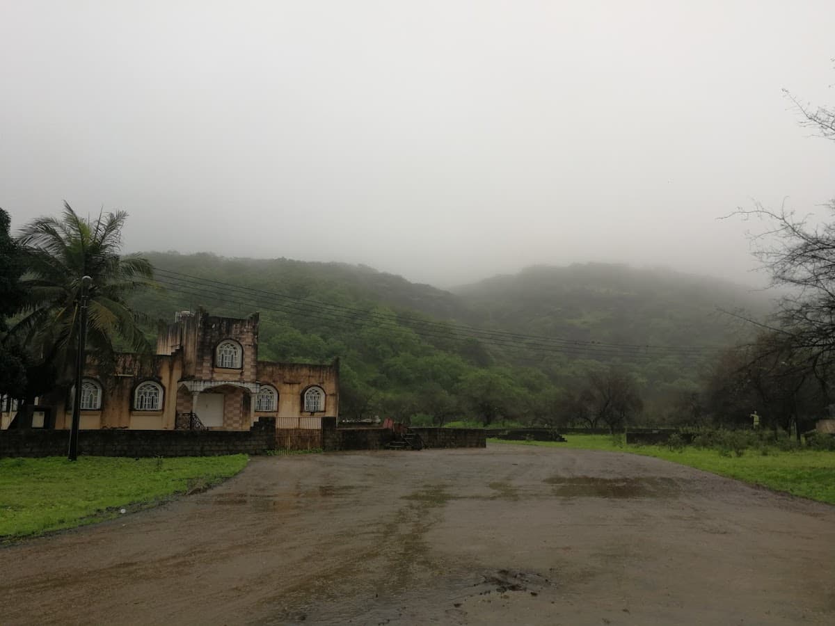 Naheez School - Photo 3 of 3