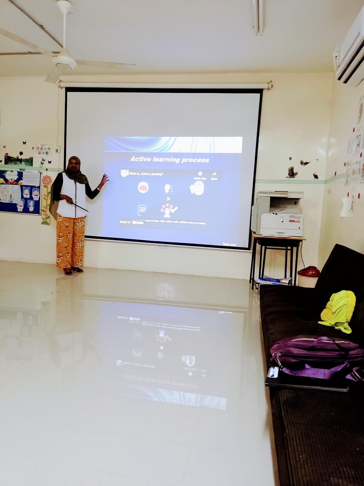 مدرسة أجيال الظاهرة الخاصة - School Building